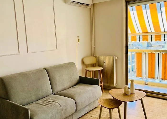 Joli T2 Renove شقة *